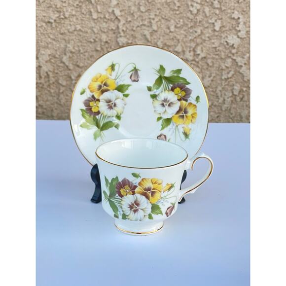 Vintage Duchess Bone China Porcelain English Cup & Saucer - Picture 3 of 8